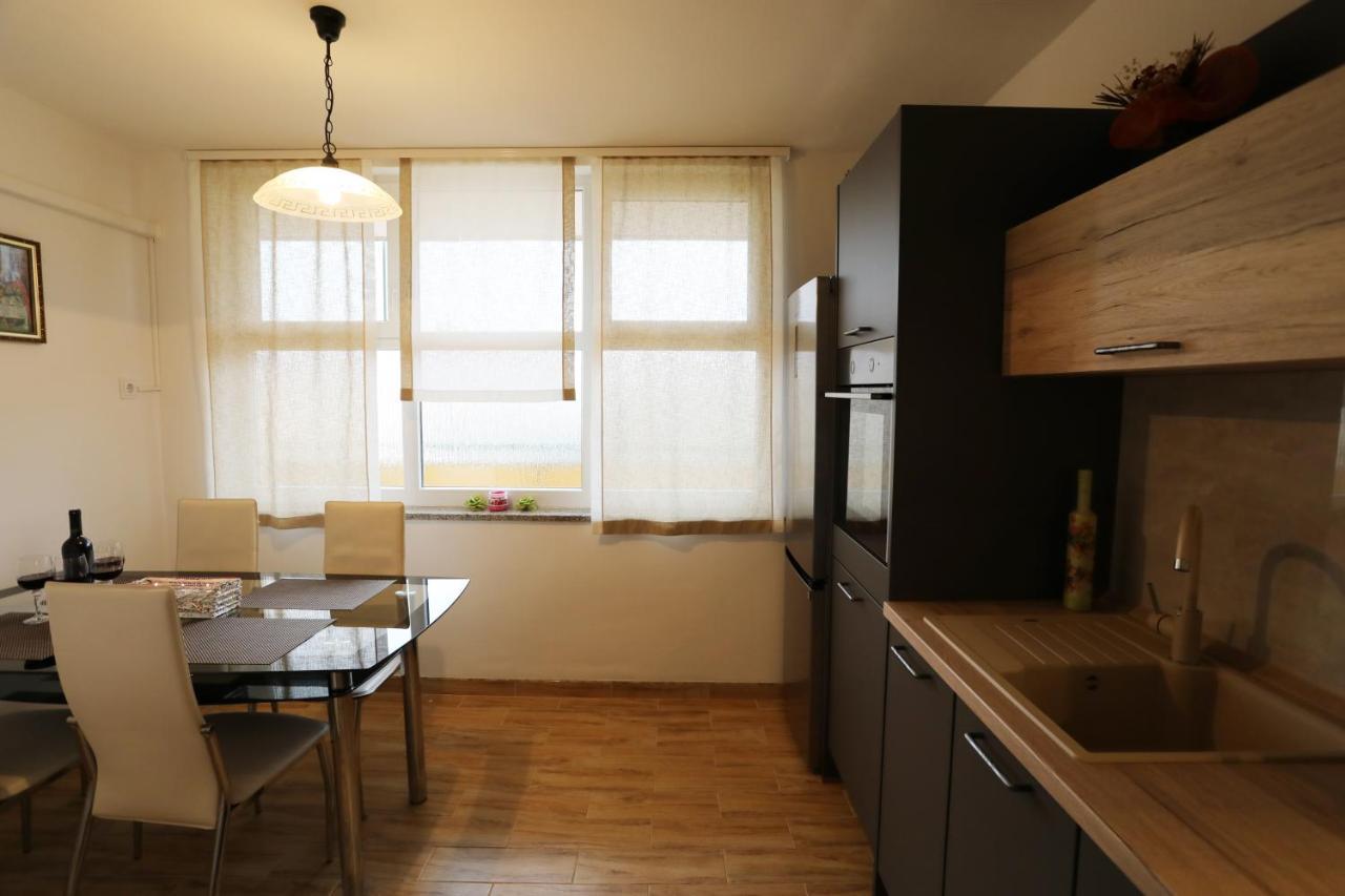 Apartament Apartament Klara-Centar Pula Zewnętrze zdjęcie